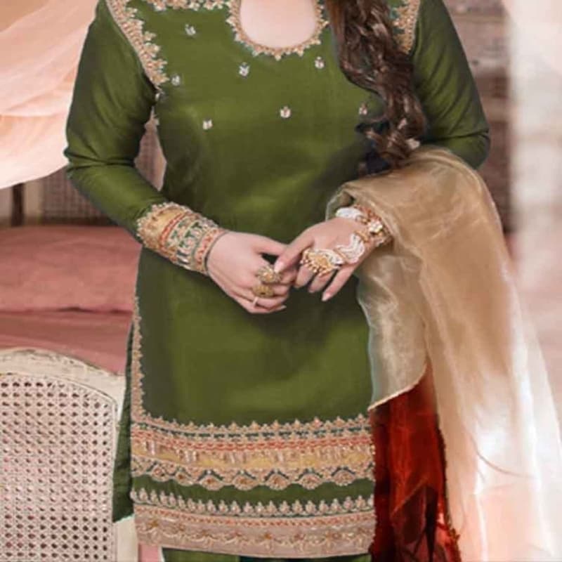 Erum khan designer  collection Code MD 667